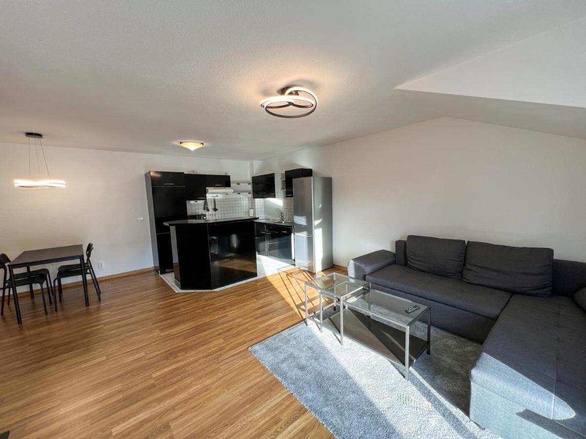 Casa Sali - Stilvolle Ferienwohnung Bei Heidelberg Mit Terrasse & Parkplatz Leimen  Luaran gambar